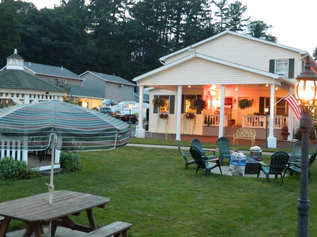 The Heritage Of Lake George Exterior photo
