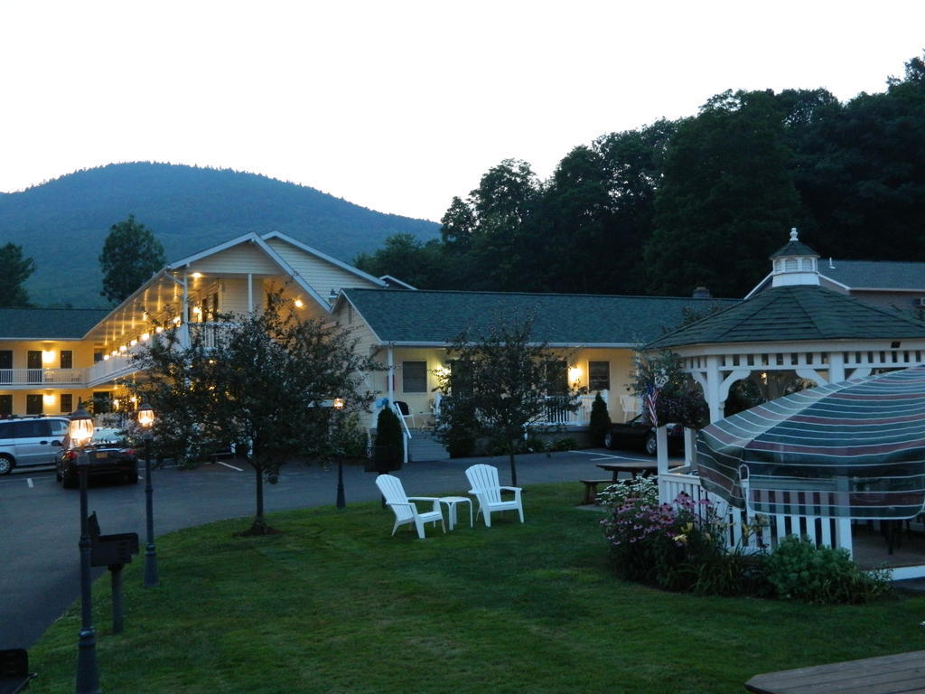 The Heritage Of Lake George Exterior photo