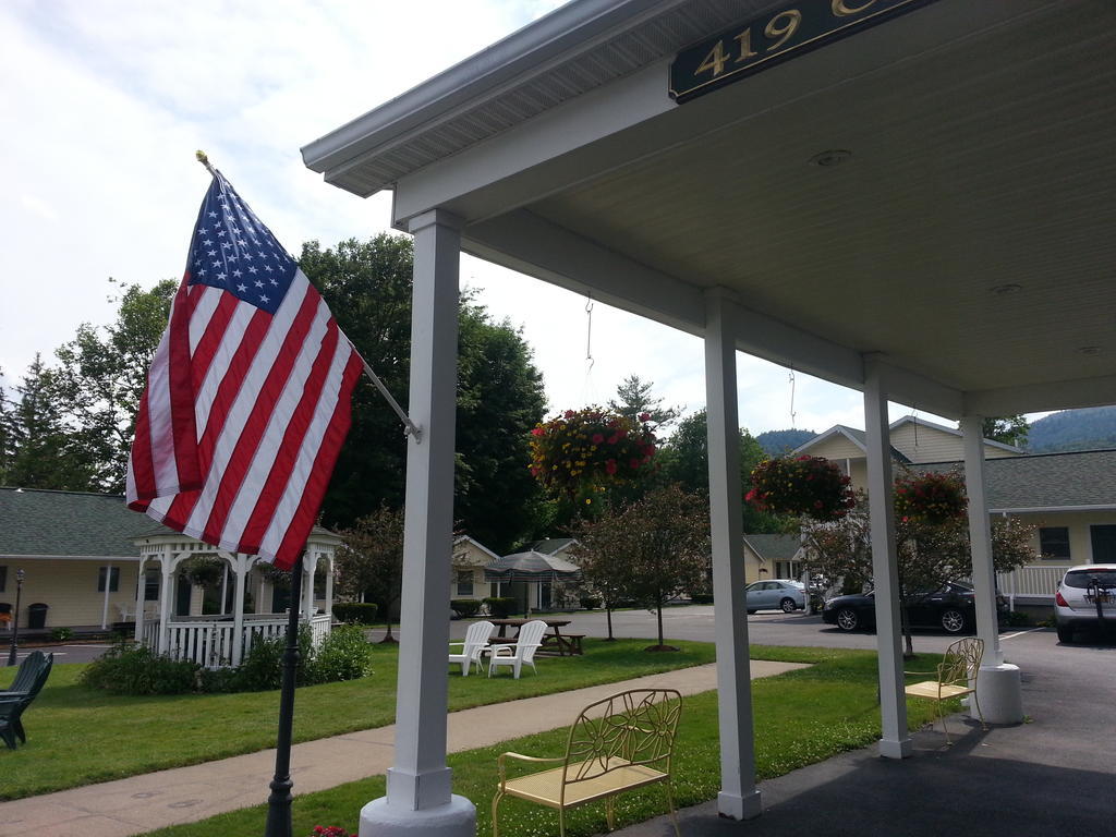 The Heritage Of Lake George Exterior photo